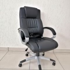 Кресло Barneo K-6 для руководителя (черная экокожа) в Нижнекамске - nizhnekamsk.mebel24.online | фото