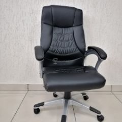Кресло Barneo K-7 для руководителя (черная экокожа) в Нижнекамске - nizhnekamsk.mebel24.online | фото