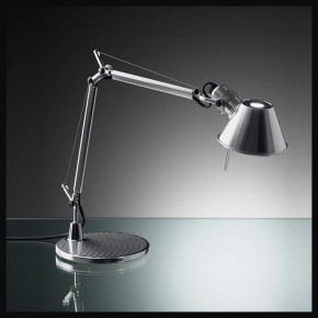 Настольная лампа офисная Artemide  A001300 в Нижнекамске - nizhnekamsk.mebel24.online | фото