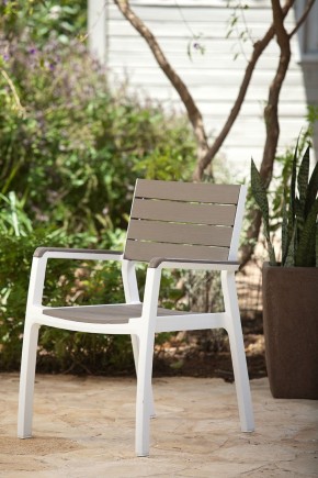 Стул c подлокотниками Гармония (Harmony armchair) белый-капучино в Нижнекамске - nizhnekamsk.mebel24.online | фото 1